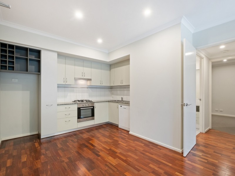 8/22 Saunders Street, East Perth WA 6004