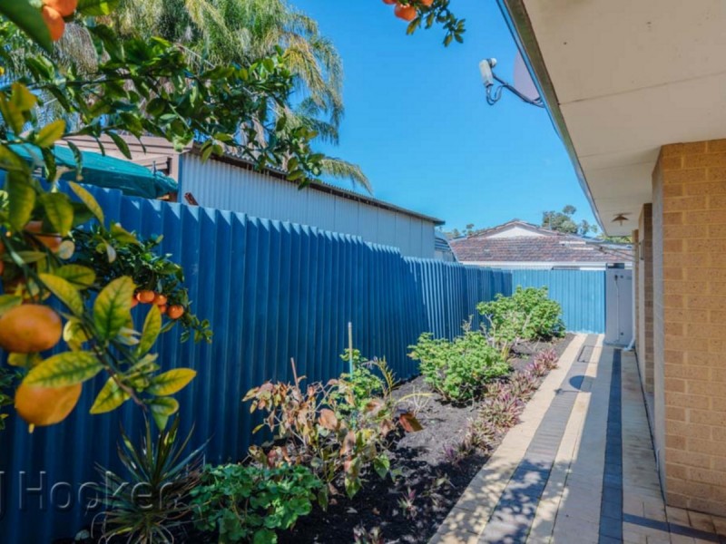 4 Redlands Street, Bayswater WA 6053