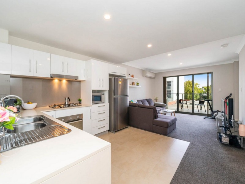 211/122 Brown Street, East Perth WA 6004