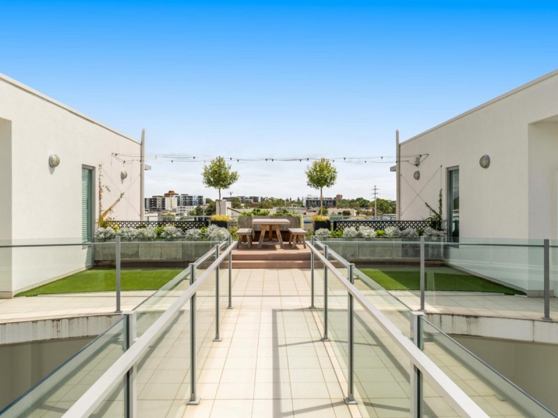 211/122 Brown Street, East Perth WA 6004