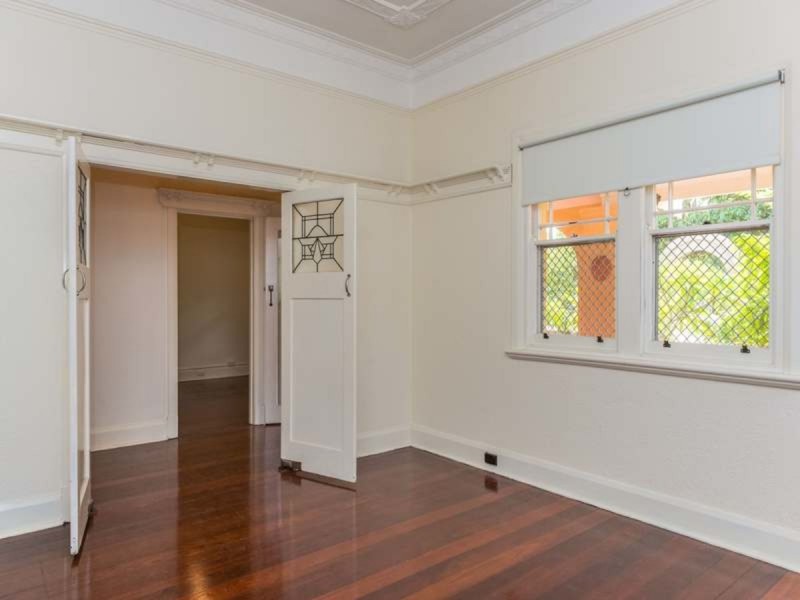 211 Ninth Avenue, Inglewood WA 6052