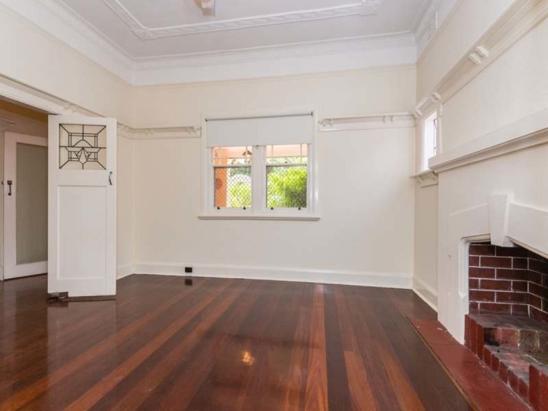 211 Ninth Avenue, Inglewood WA 6052