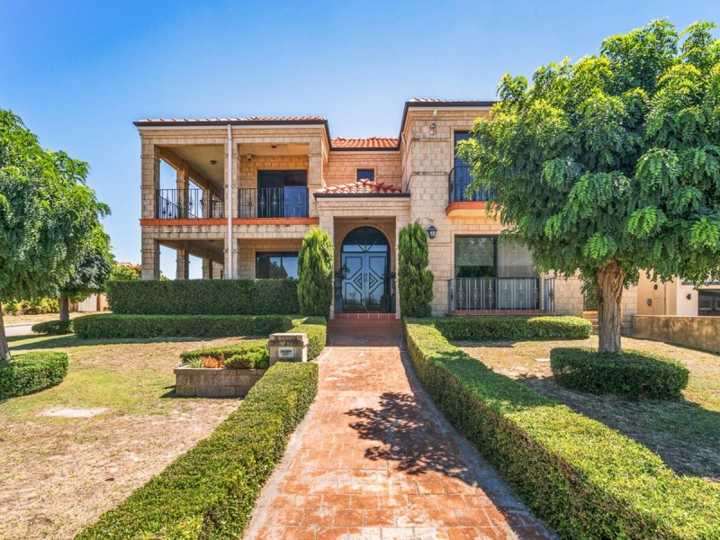 29 Belleview Crescent, Dianella WA 6059