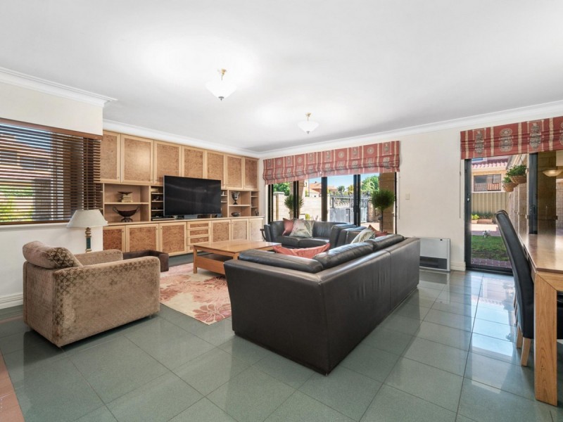 29 Belleview Crescent, Dianella WA 6059