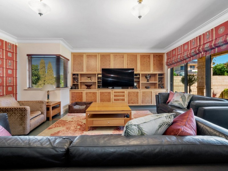 29 Belleview Crescent, Dianella WA 6059