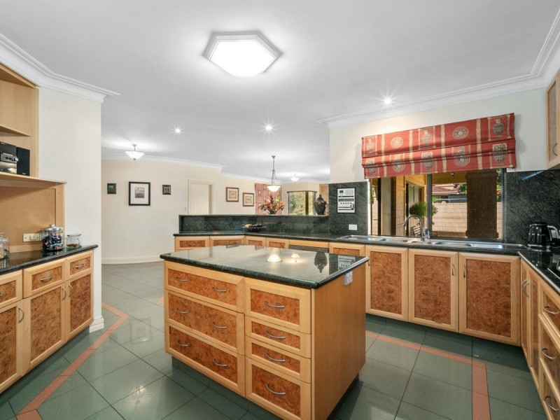 29 Belleview Crescent, Dianella WA 6059