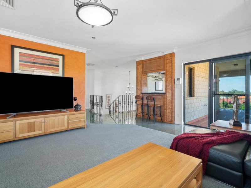 29 Belleview Crescent, Dianella WA 6059