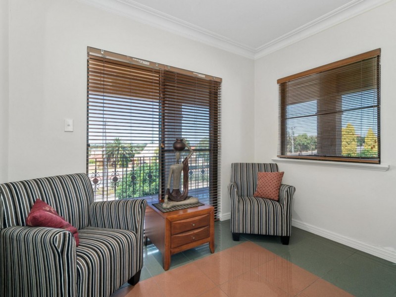 29 Belleview Crescent, Dianella WA 6059