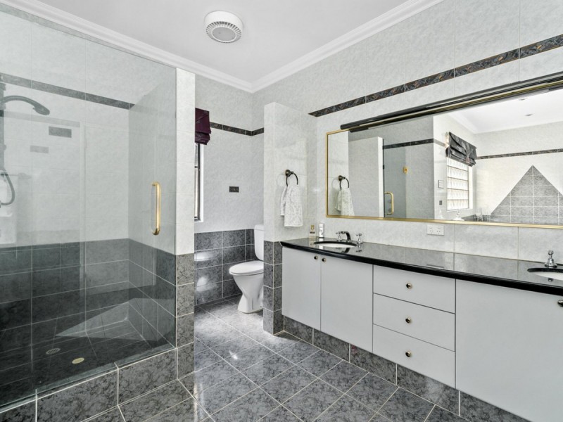 29 Belleview Crescent, Dianella WA 6059