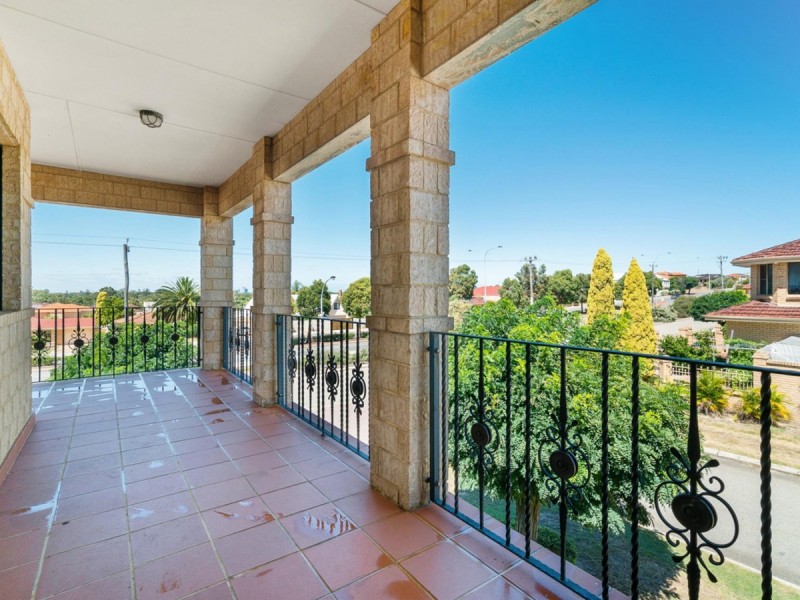 29 Belleview Crescent, Dianella WA 6059