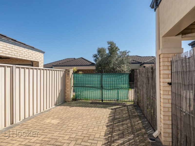 9F Doust Street, Cannington WA 6107