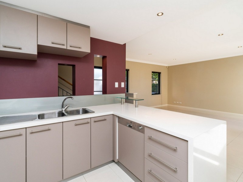15 Tully Road, East Perth WA 6004