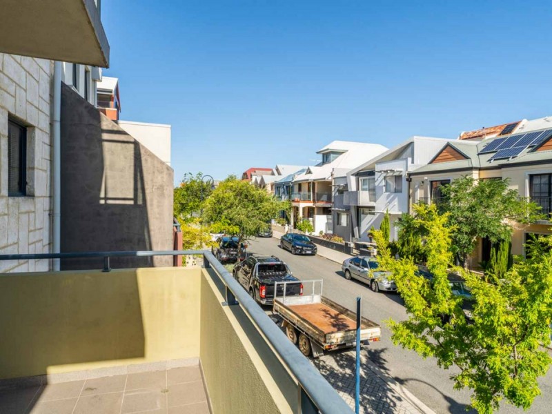 15 Tully Road, East Perth WA 6004