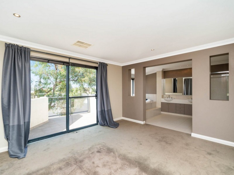 15 Tully Road, East Perth WA 6004