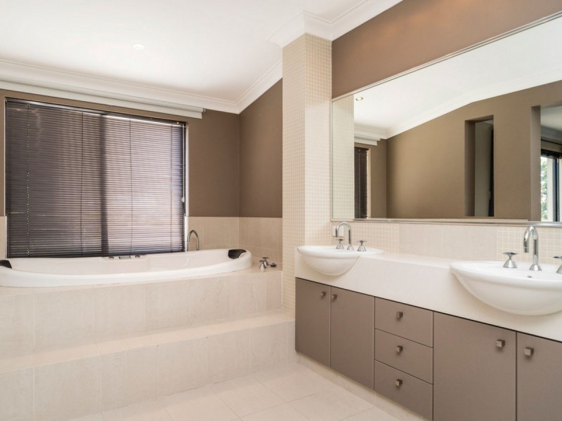 15 Tully Road, East Perth WA 6004