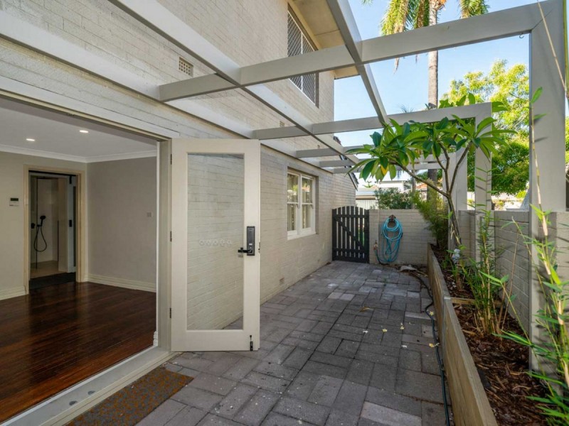 4/1196 Albany Highway, Bentley WA 6102