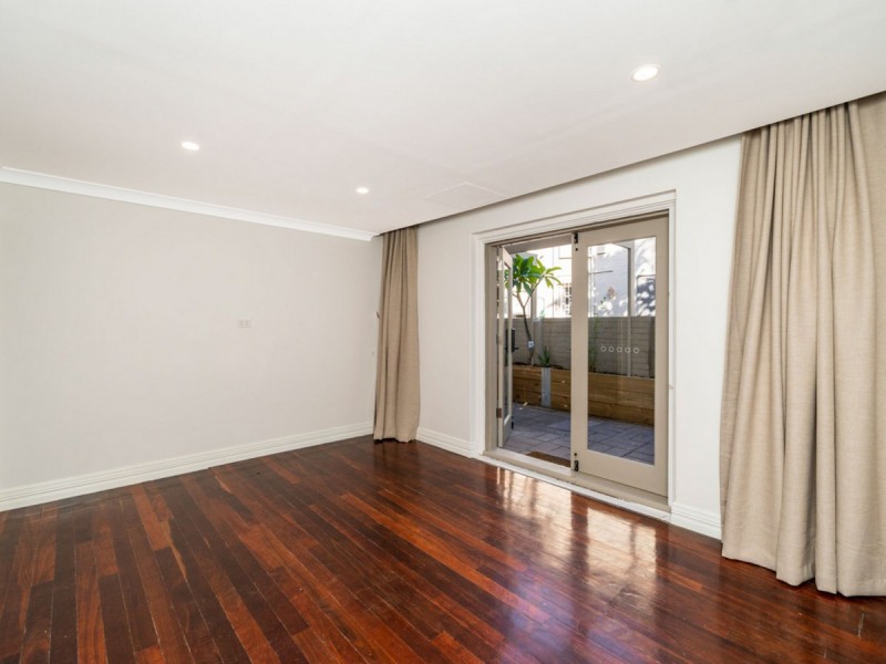 4/1196 Albany Highway, Bentley WA 6102