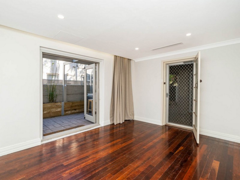 4/1196 Albany Highway, Bentley WA 6102