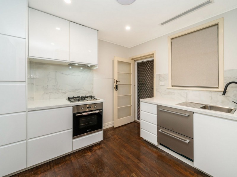 4/1196 Albany Highway, Bentley WA 6102