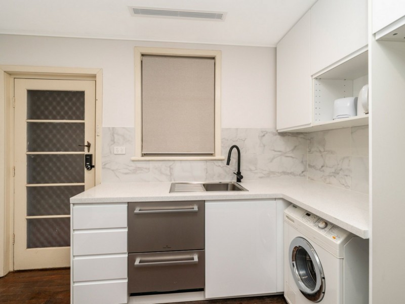 4/1196 Albany Highway, Bentley WA 6102