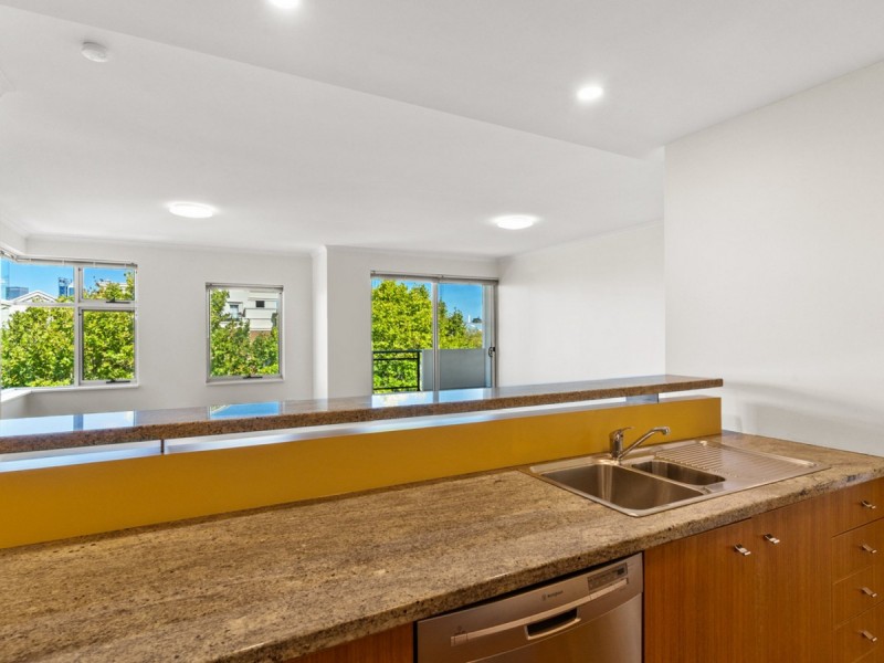 18/1 Henry Lawson Walk, East Perth WA 6004