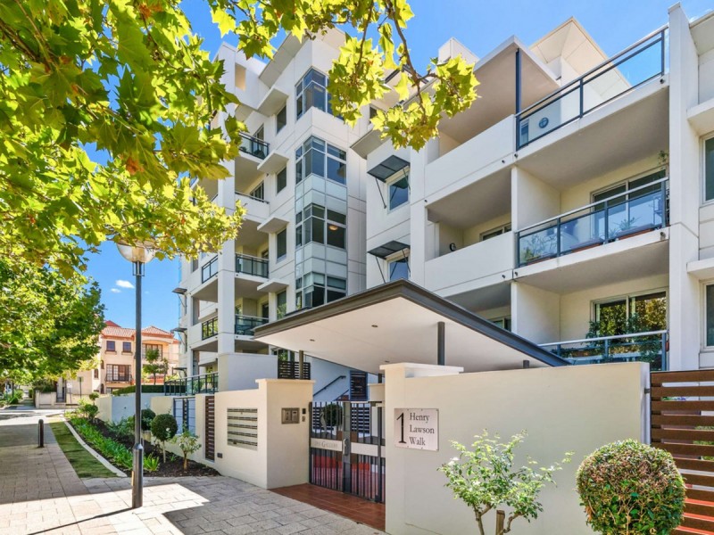 18/1 Henry Lawson Walk, East Perth WA 6004