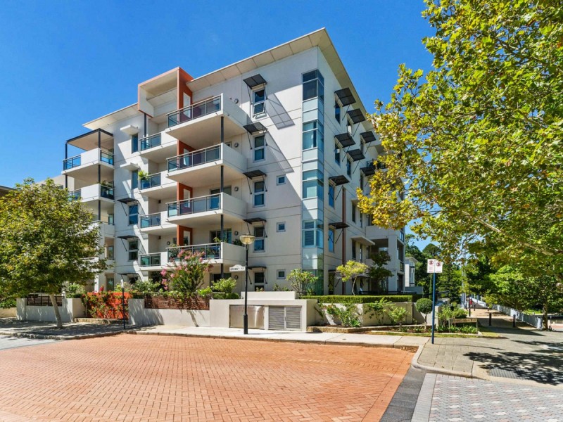 18/1 Henry Lawson Walk, East Perth WA 6004