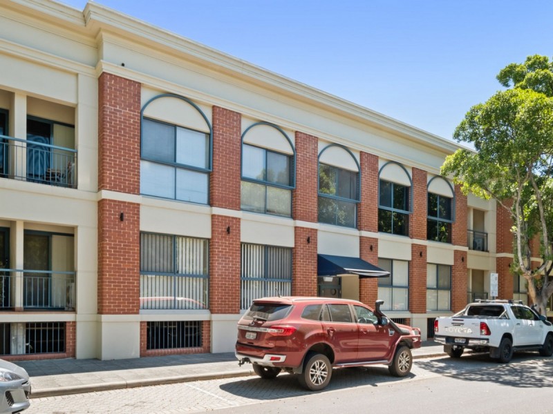 8/22 Saunders Street, East Perth WA 6004