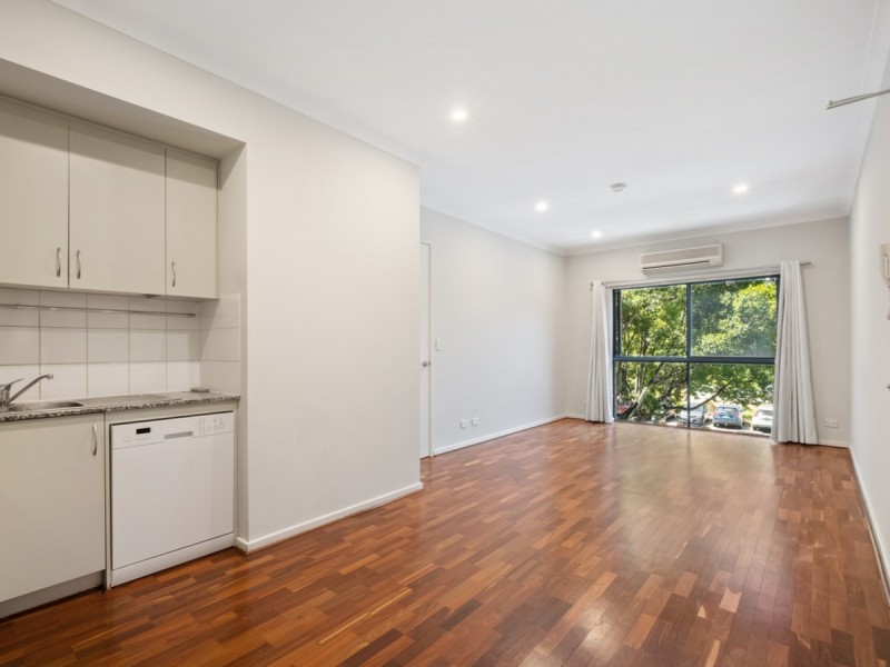 8/22 Saunders Street, East Perth WA 6004