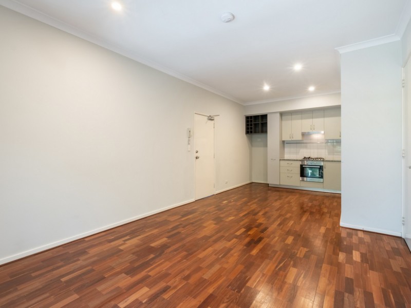 8/22 Saunders Street, East Perth WA 6004