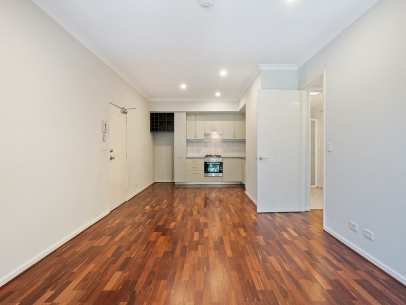 8/22 Saunders Street, East Perth WA 6004