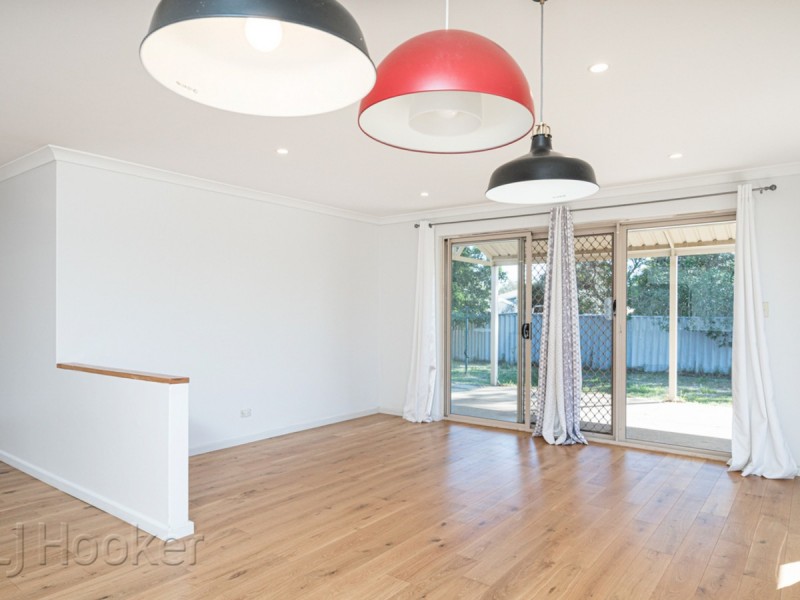 11 Grimbsy Close, Kenwick WA 6107