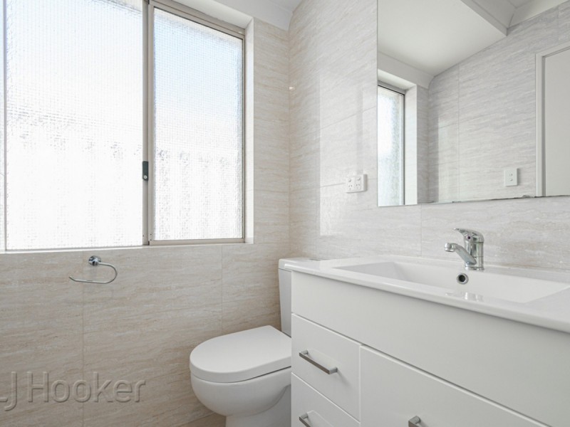 11 Grimbsy Close, Kenwick WA 6107