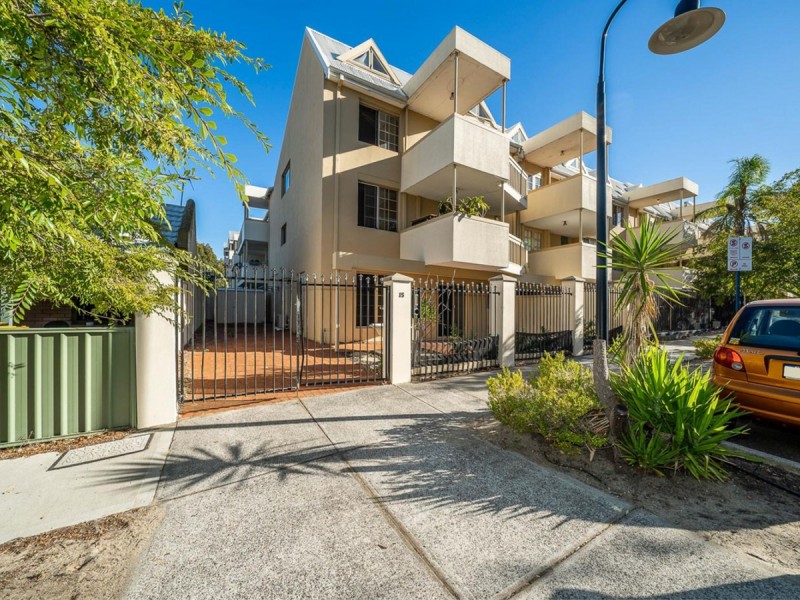 60/22 Nile Street, East Perth WA 6004