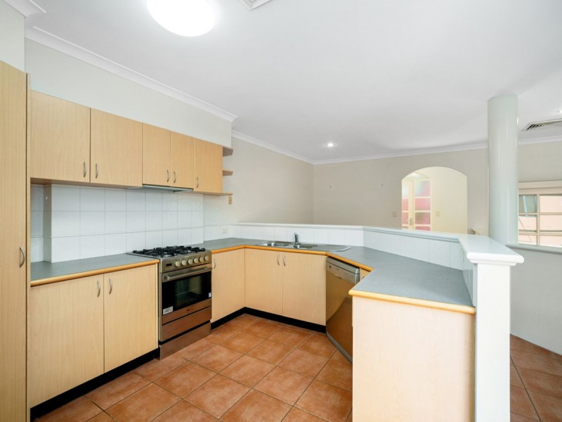 6 Flagstaff Lane, East Perth WA 6004