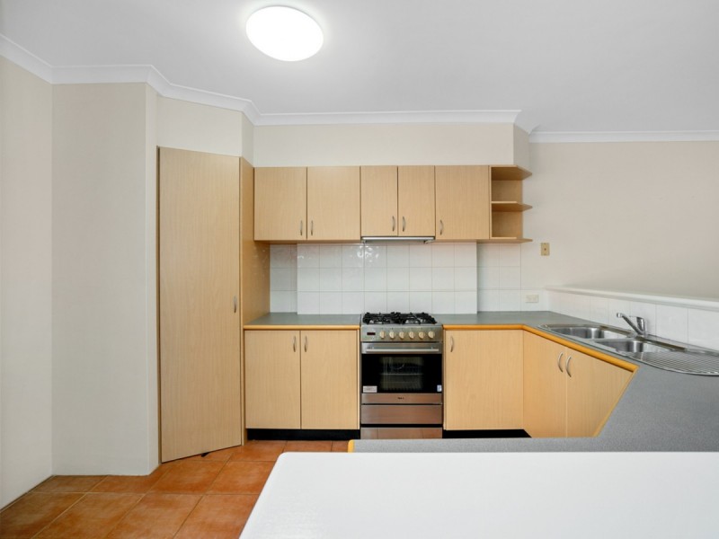 6 Flagstaff Lane, East Perth WA 6004