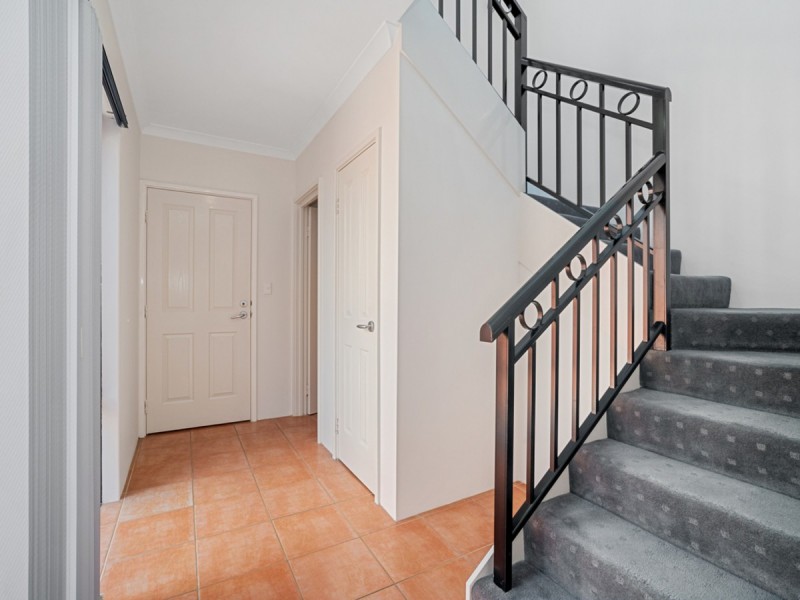 6 Flagstaff Lane, East Perth WA 6004