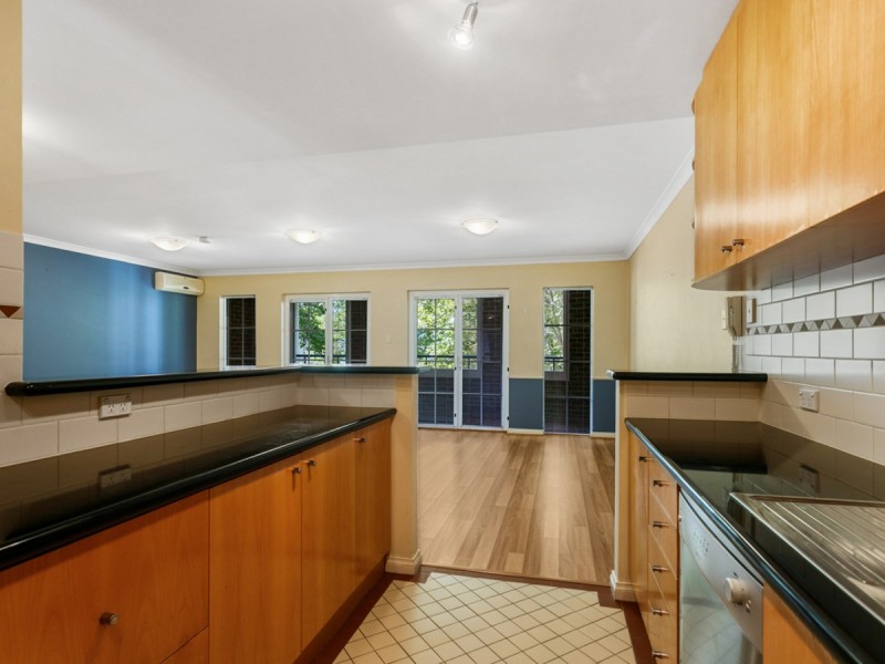 8/2 Henry Lawson Walk, East Perth WA 6004