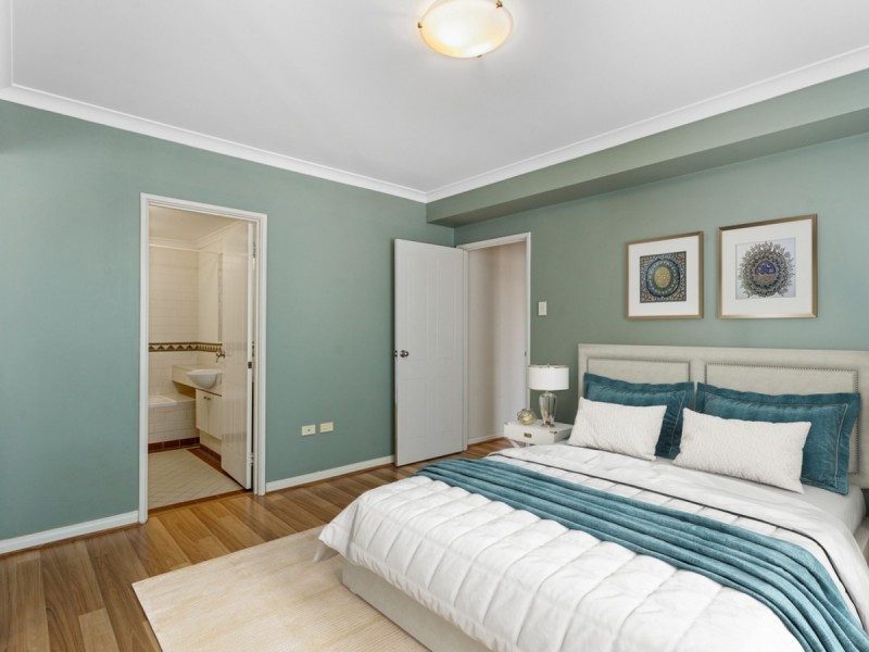 8/2 Henry Lawson Walk, East Perth WA 6004