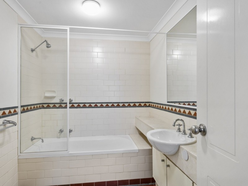 8/2 Henry Lawson Walk, East Perth WA 6004