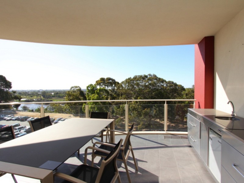 8/1 Tanunda Drive, Rivervale WA 6103