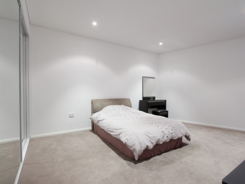 8/1 Tanunda Drive, Rivervale WA 6103