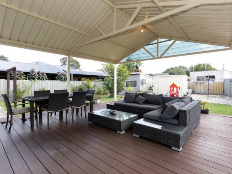 15 Crellin Way, Cloverdale WA 6105