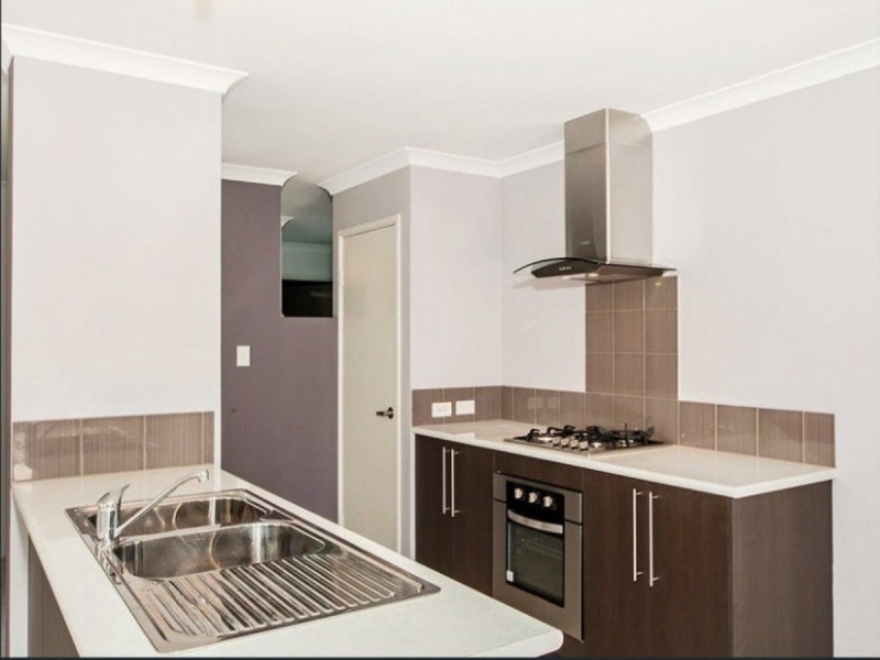 47 wannell Street, Queens Park WA 6107