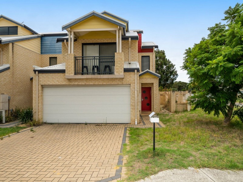 1/67 Aquaviva Circle, Viveash WA 6056