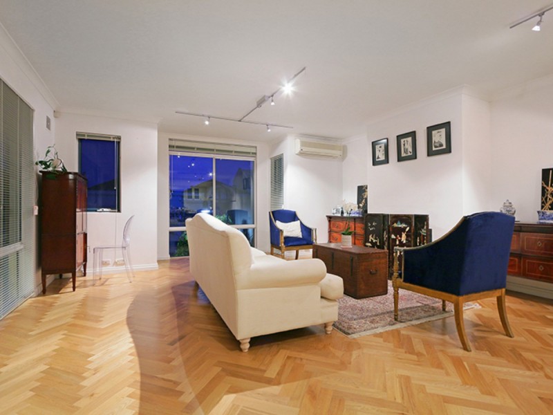 9 Vanguard Terrace, East Perth WA 6004