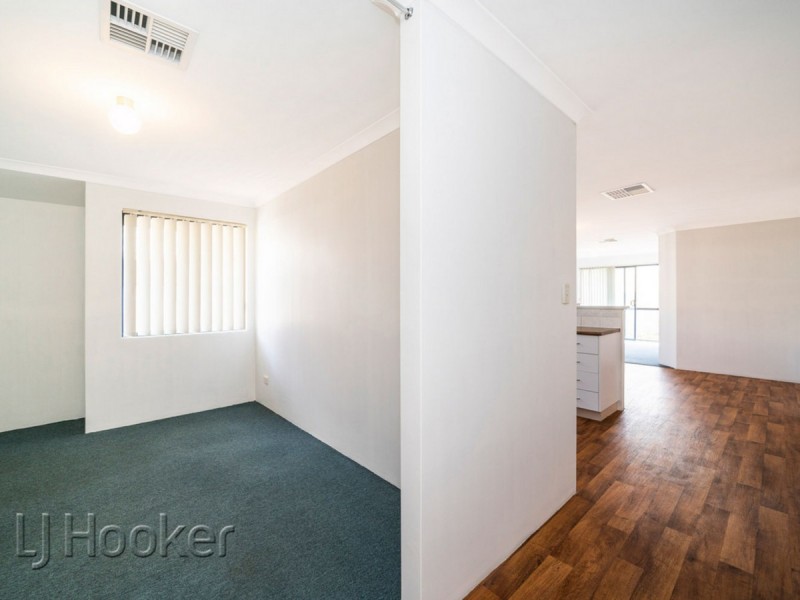 24 Spoonbill Place, Queens Park WA 6107