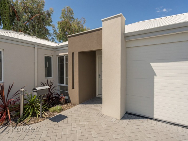 120D Thomas Street, Queens Park WA 6107