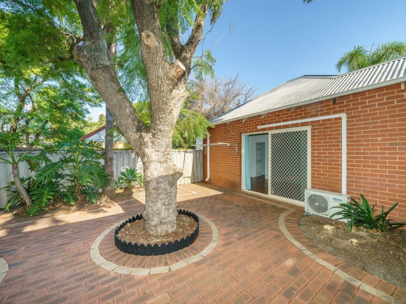 97B Tenth Avenue, Inglewood WA 6052