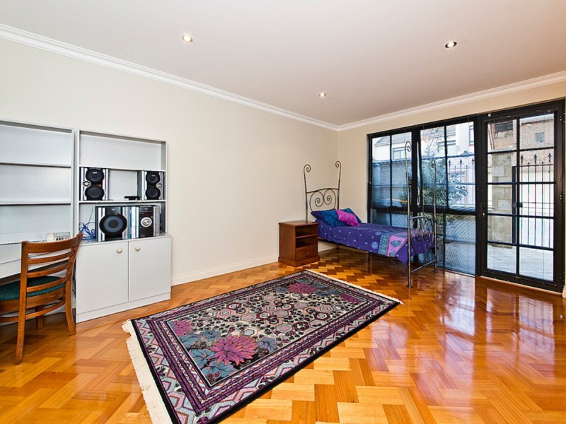 8 Victory Terrace, East Perth WA 6004